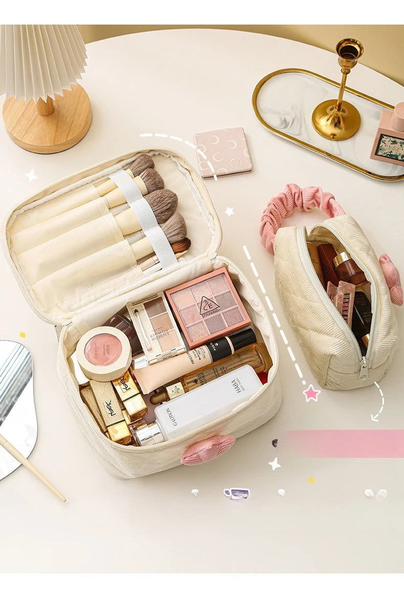 Tulip Flower Cosmetic Bag Large Capacity Travel Makeup Pouch for Women