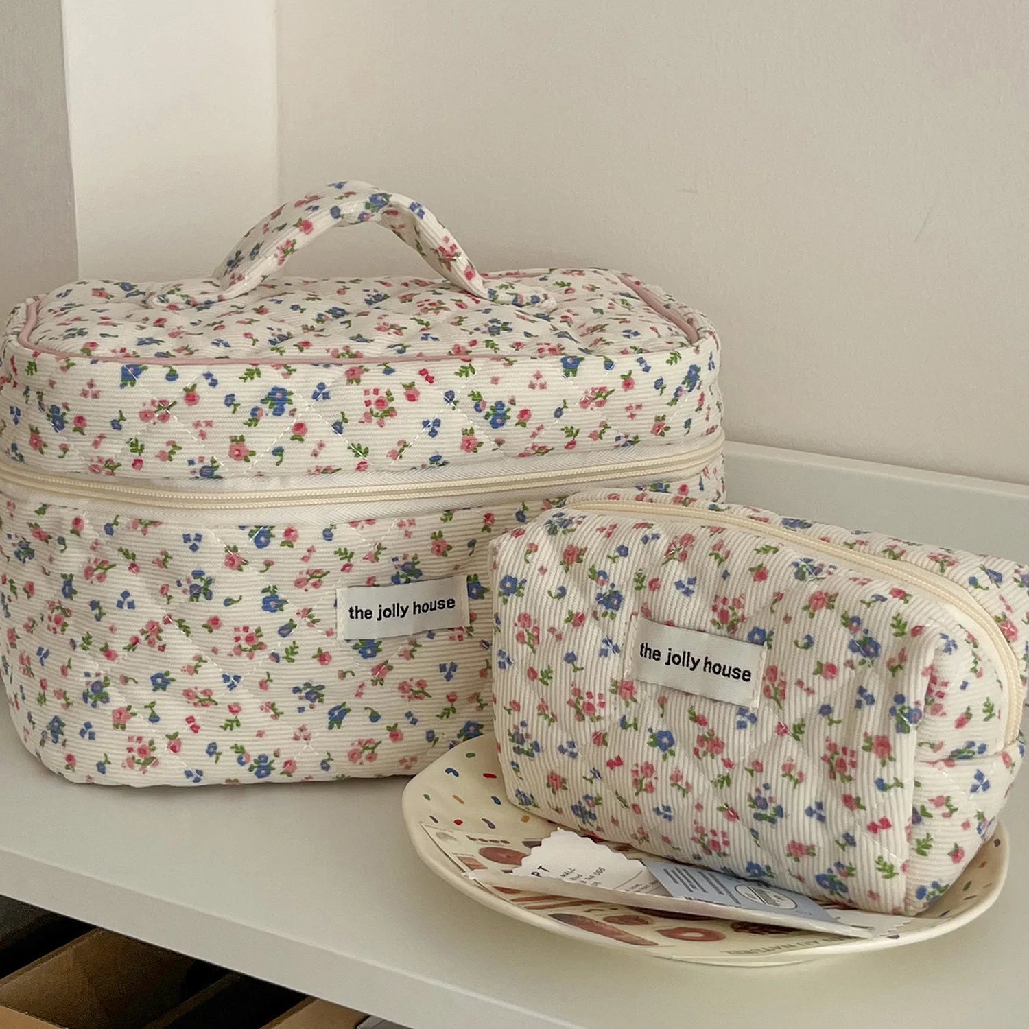 All Over Floral Printed Travel Cosmetic Travel Bag