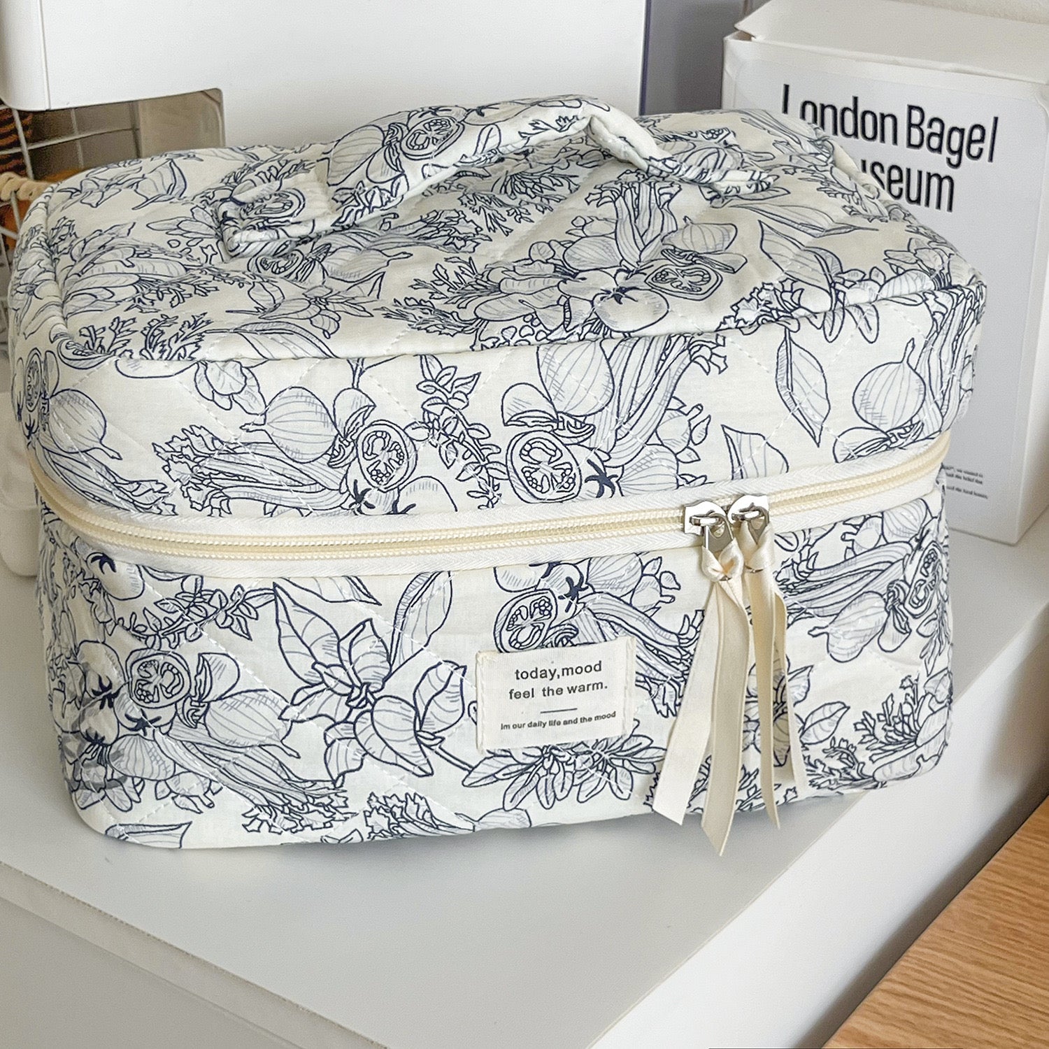 Elegant Floral Cotton Makeup Bag Large Capacity Travel Cosmetic Organizer for Women