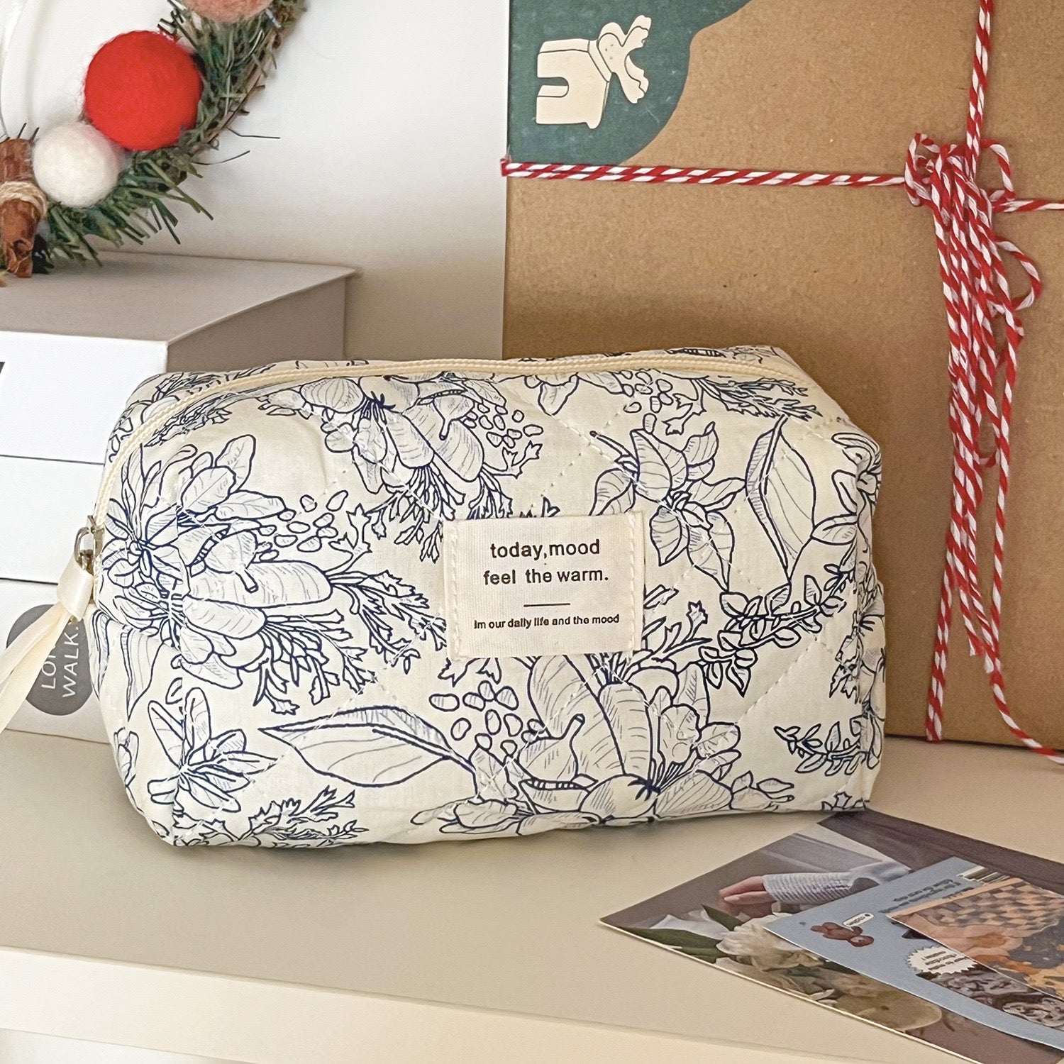 Elegant Floral Cotton Makeup Bag Large Capacity Travel Cosmetic Organizer for Women