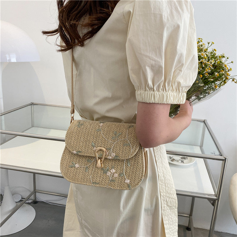 Bohemian Luxury Straw Saddle Bag Vintage Beach Clutch with Embroidery & Chain Decoration Summer Handbag