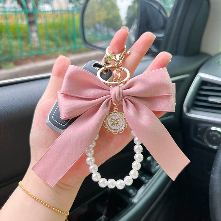Creative Bow & Pearl Chain Keychain  Elegant Ribbon Pendant for Bags, Car Keys & Accessories