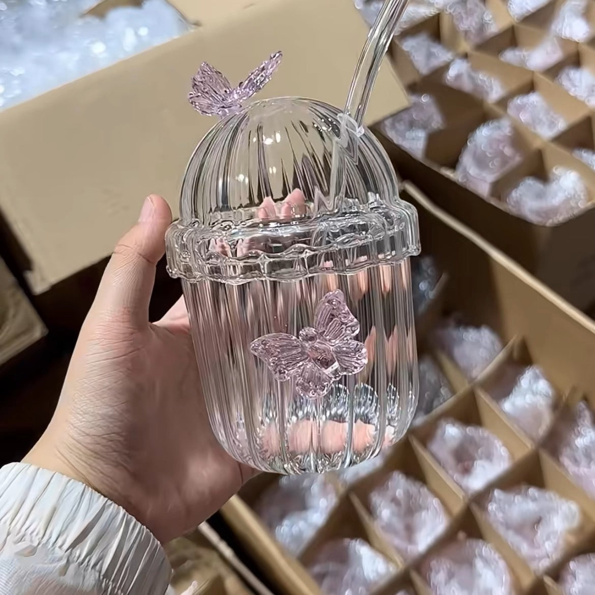 400ml Butterfly Glass Cup with Lid & Straw Aesthetic Round Drinkware for Coffee, Milk, Juice & Iced Drinks
