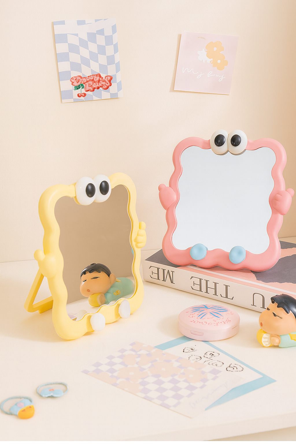 Kawaii Wavy Frame Mirror with Googly Eyes Tabletop & Wall Mount Design