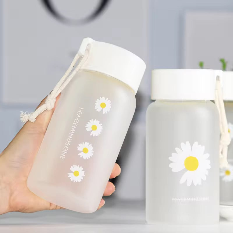 500ml Small Daisy Transparent Plastic Water Bottles Frosted Water Bottle With Portable Rope Travel Tea Cup