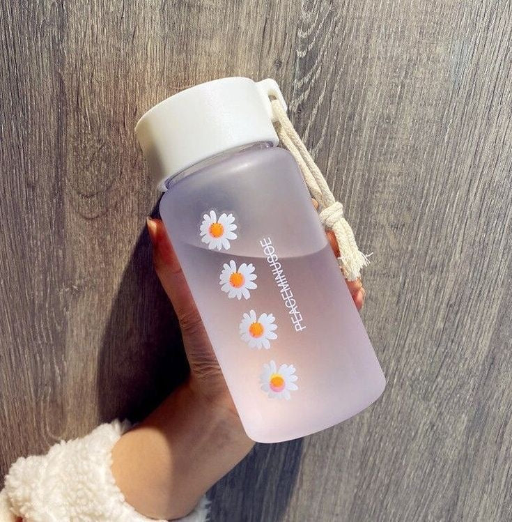 500ml Small Daisy Transparent Plastic Water Bottles Frosted Water Bottle With Portable Rope Travel Tea Cup