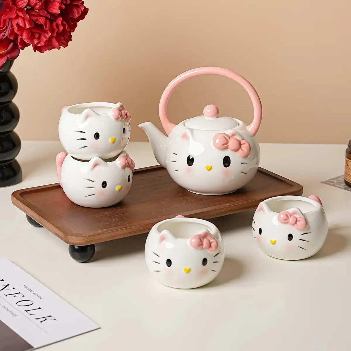 Cute Cat Ceramic Tea Set with Teapot & 4 Cups Gift Box Set