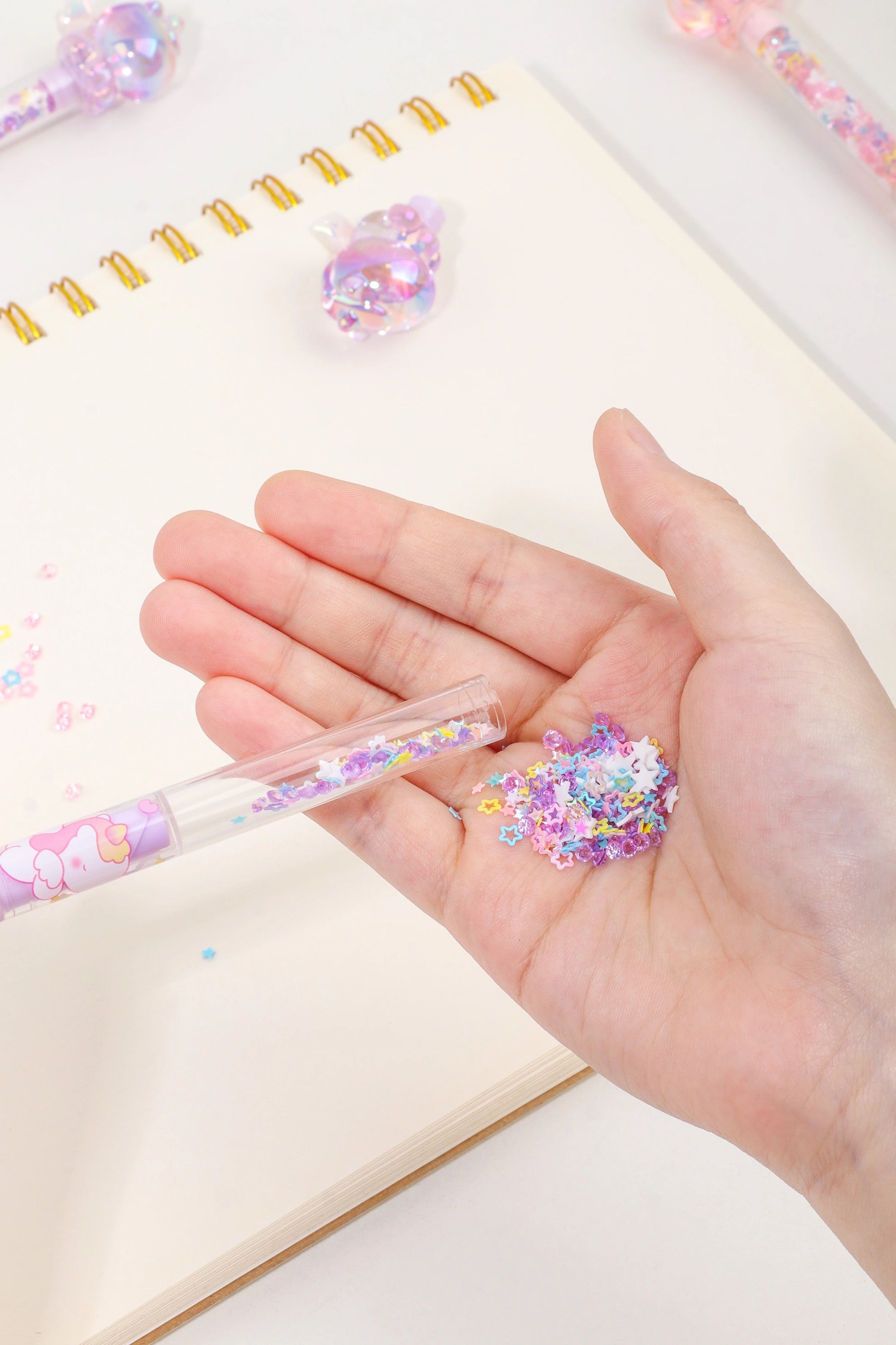 Kawaii Winged Bear Glitter Shake Gel Pen 0.5mm Black Ink Cute Star Confetti Pen