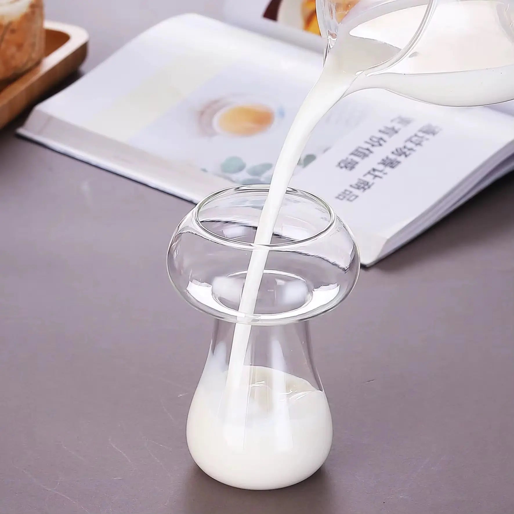 Mushroom-Shaped Cocktail Glass with Straw Creative Drinkware Glass