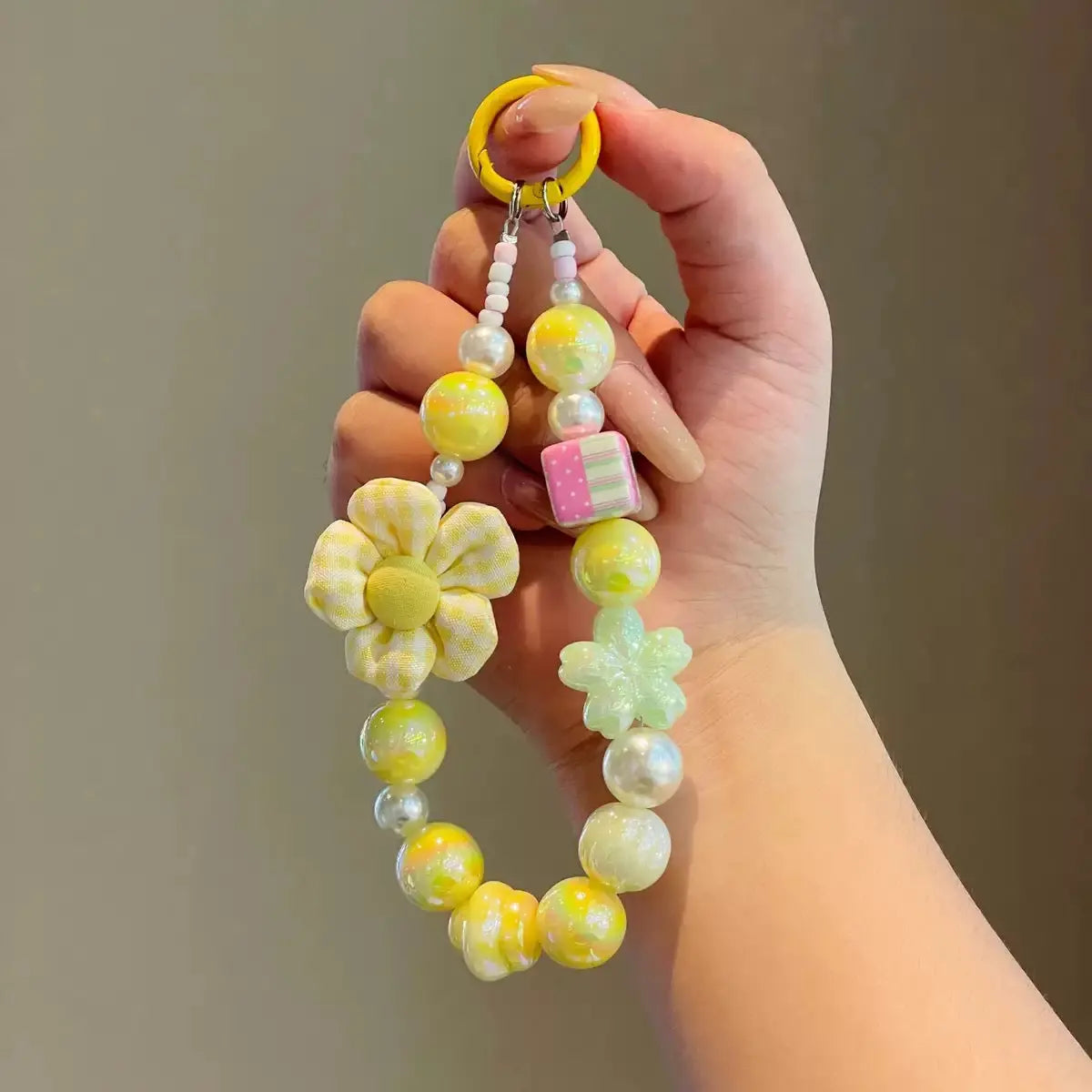 Pastel Flower Pearl Beaded Keychain