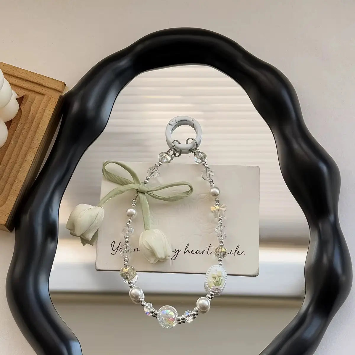 Tulip Bow Pearl Beaded Keychain