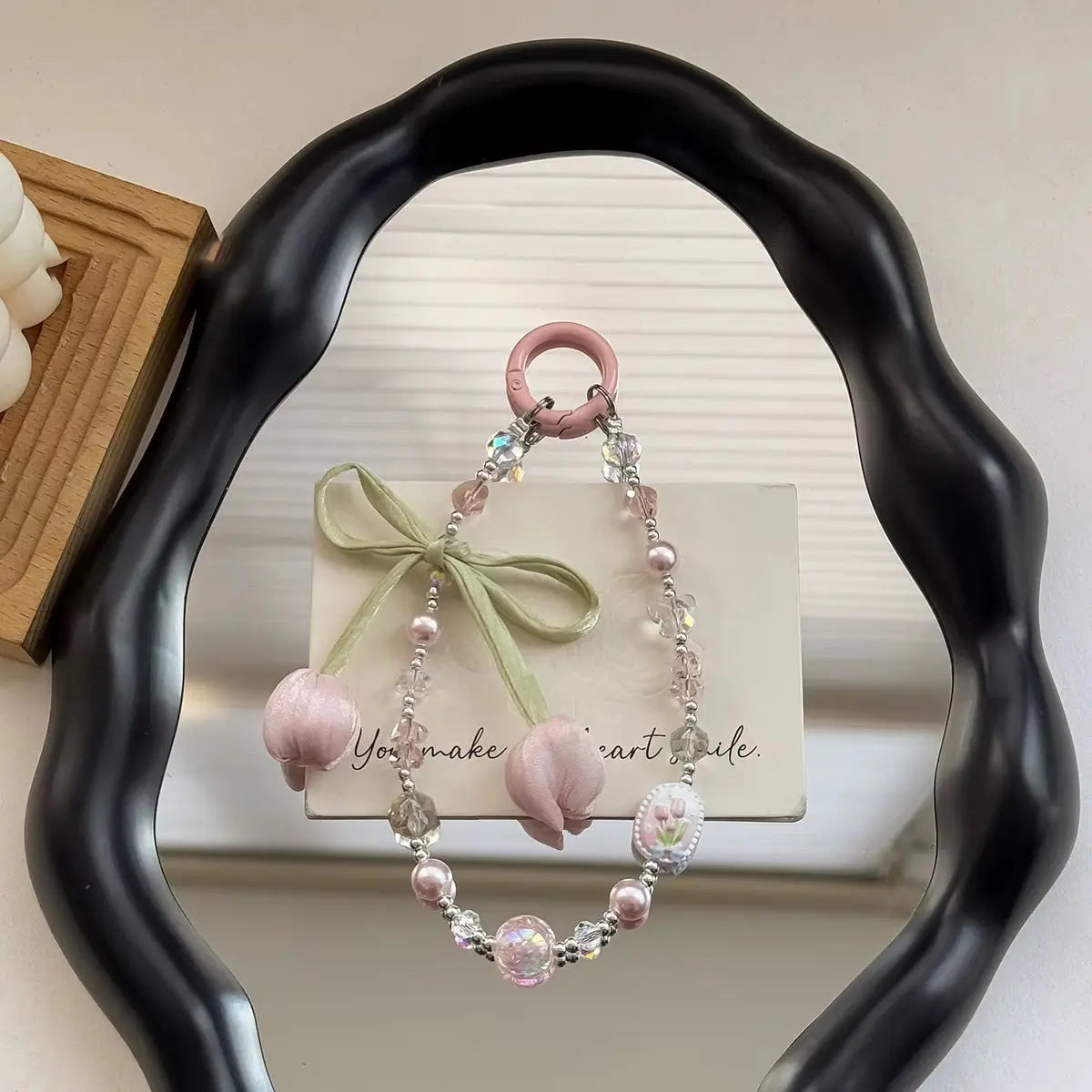 Tulip Bow Pearl Beaded Keychain