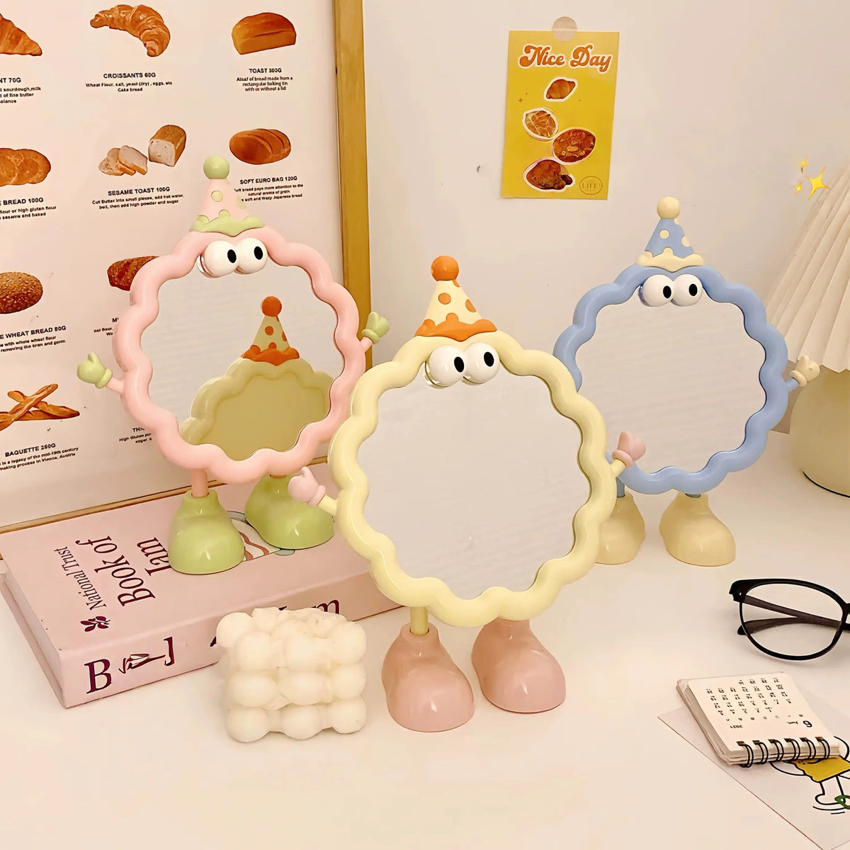 Cute Cartoon Wavy Table Mirror Standing Makeup Mirror