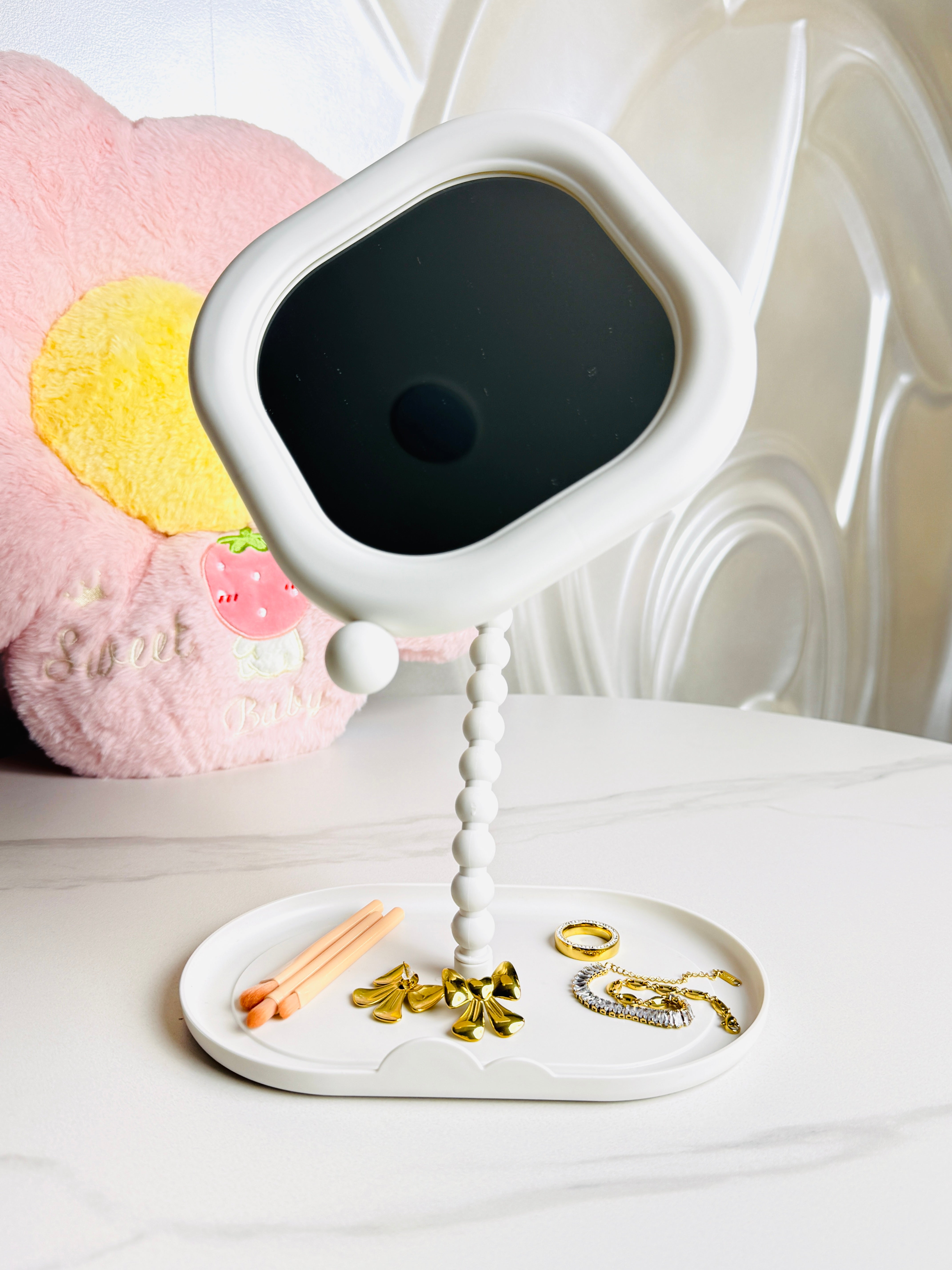 Pearl Stand Mirror with Tray Organizer