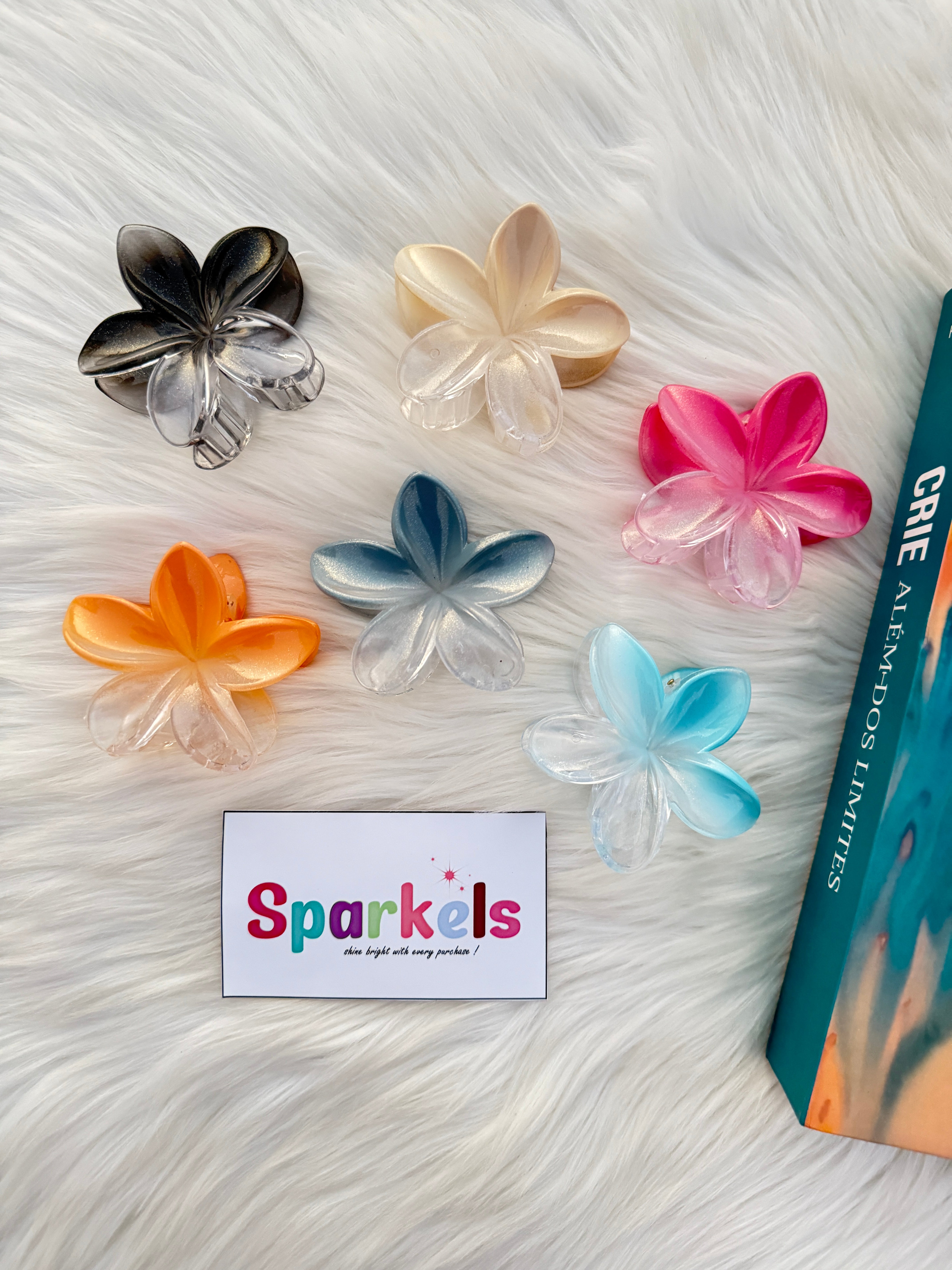 Pack of 6 Gradient Shine Flower Claw Catchers