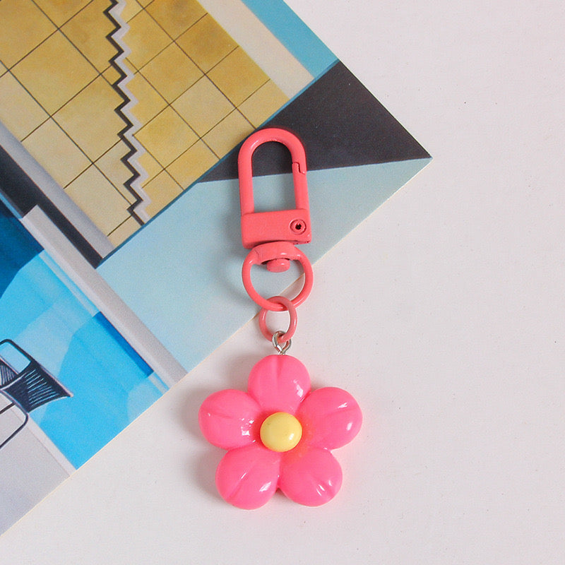 Lovely Daisy Flower Keychain Colorful Bag Charm Keyring Accessory for Women & Girls