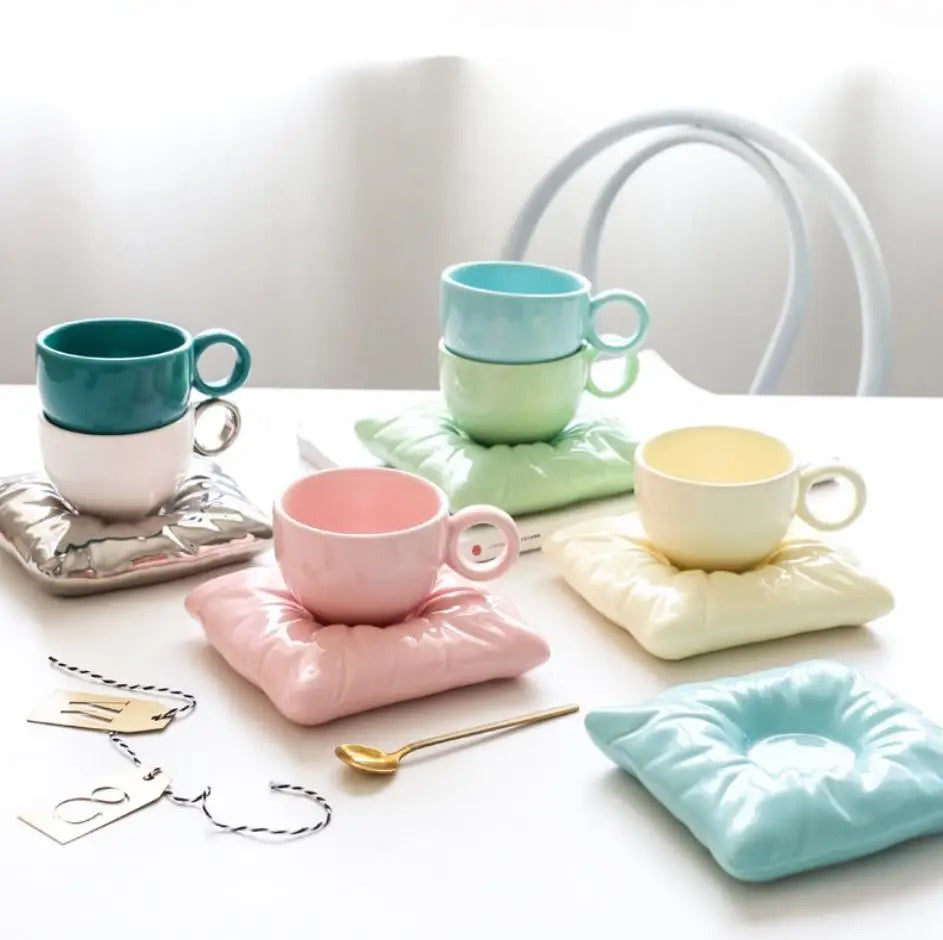 Ceramic Coffee Mug With Pillow Shaped Coaster Without Spoon