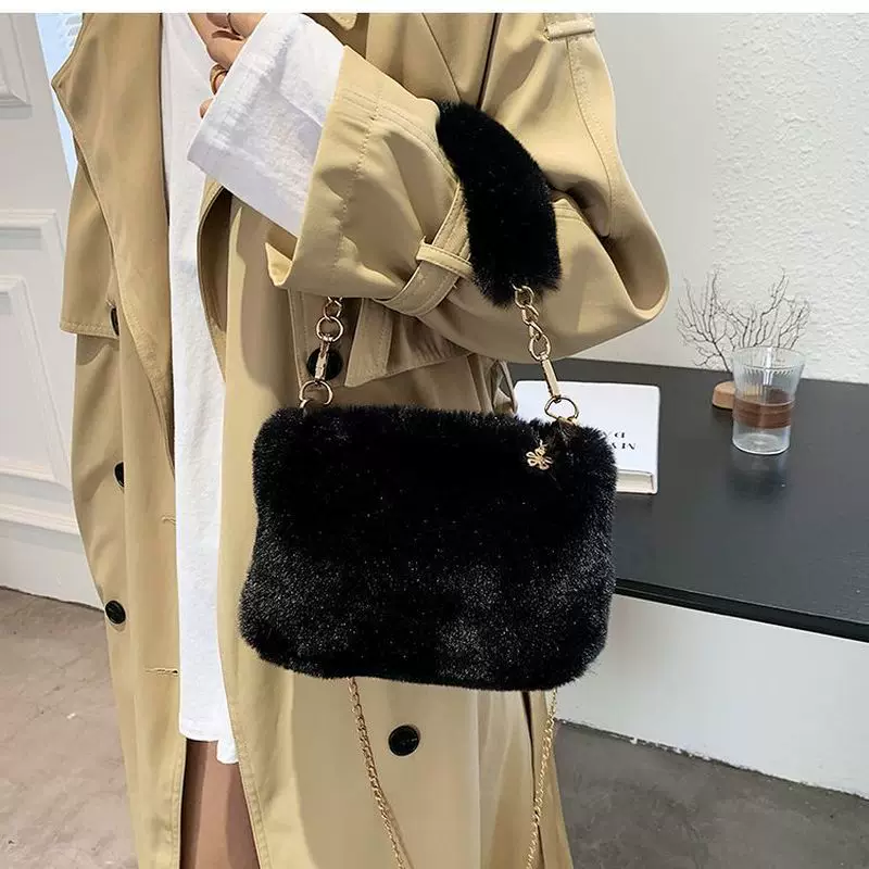 Luxury Faux Fur Shoulder Bag for Women Soft Plush Winter Handbag with Chain Strap Cute Fluffy Purse